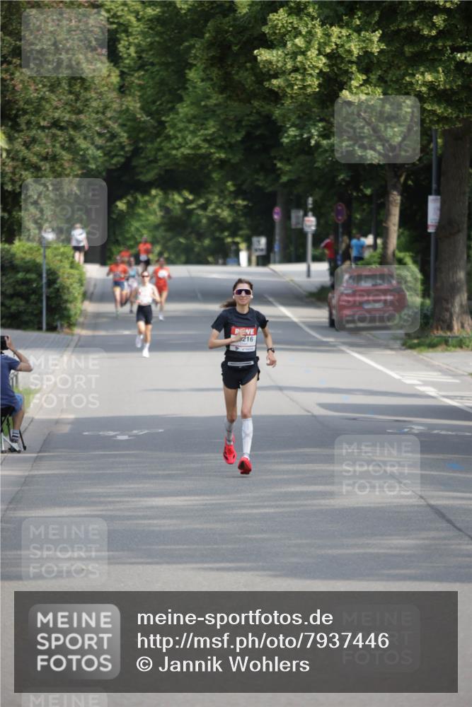 15.06.2025 - REWE Women's Run Jannik Wohlers http://msf.ph/oto/7937446 15.06.2025 08:43:23 Laufen 216 meine-sportfotos.de