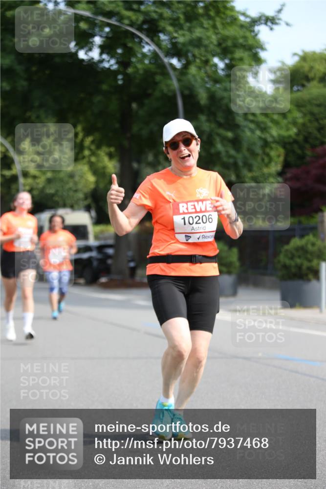 15.06.2025 - REWE Women's Run Jannik Wohlers http://msf.ph/oto/7937468 15.06.2025 09:55:22 Laufen 10206 meine-sportfotos.de