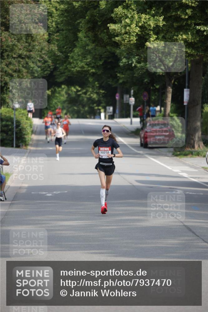15.06.2025 - REWE Women's Run Jannik Wohlers http://msf.ph/oto/7937470 15.06.2025 08:43:23 Laufen 10216 meine-sportfotos.de