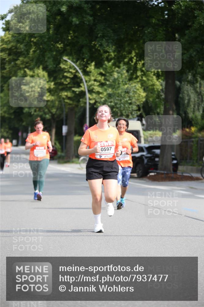15.06.2025 - REWE Women's Run Jannik Wohlers http://msf.ph/oto/7937477 15.06.2025 09:55:22 Laufen 0597 meine-sportfotos.de