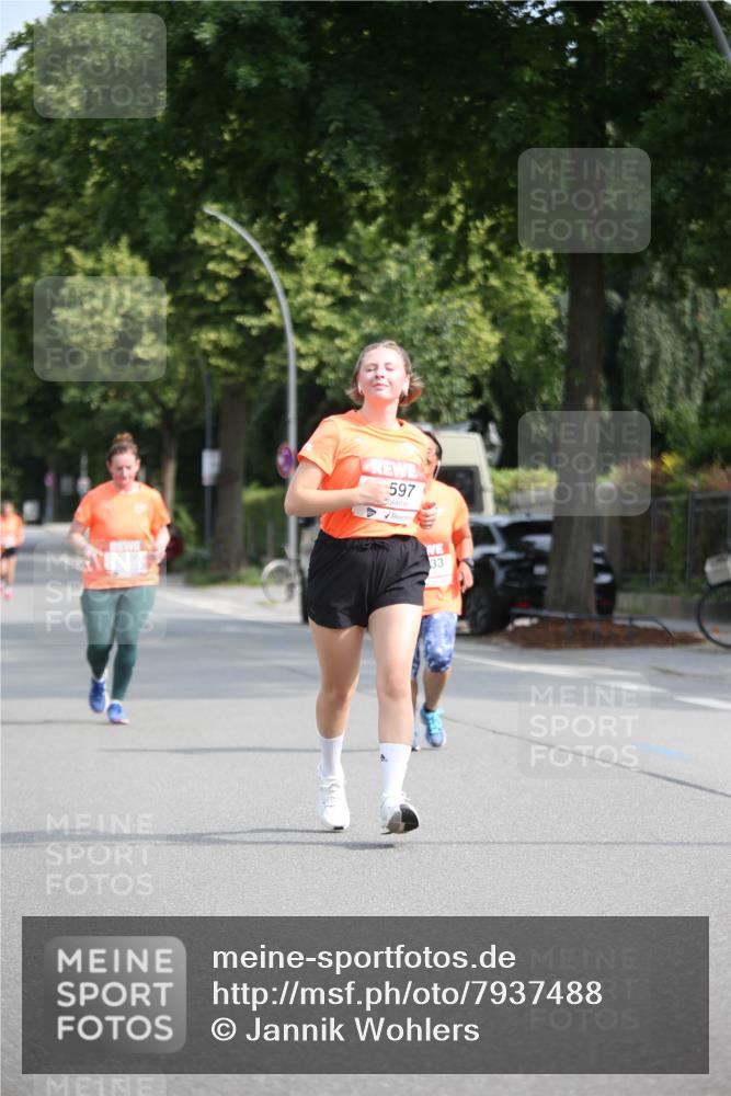 15.06.2025 - REWE Women's Run Jannik Wohlers http://msf.ph/oto/7937488 15.06.2025 09:55:23 Laufen 597, 33 meine-sportfotos.de