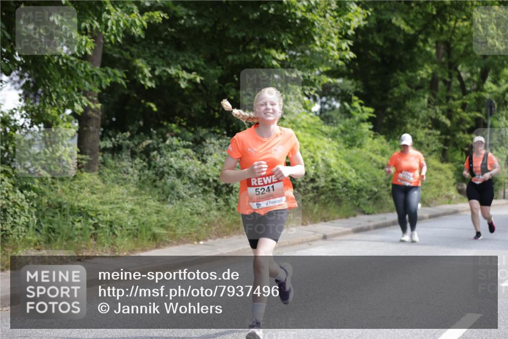 15.06.2025 - REWE Women's Run Jannik Wohlers http://msf.ph/oto/7937496 15.06.2025 10:14:05 Laufen 5241, 8012 meine-sportfotos.de