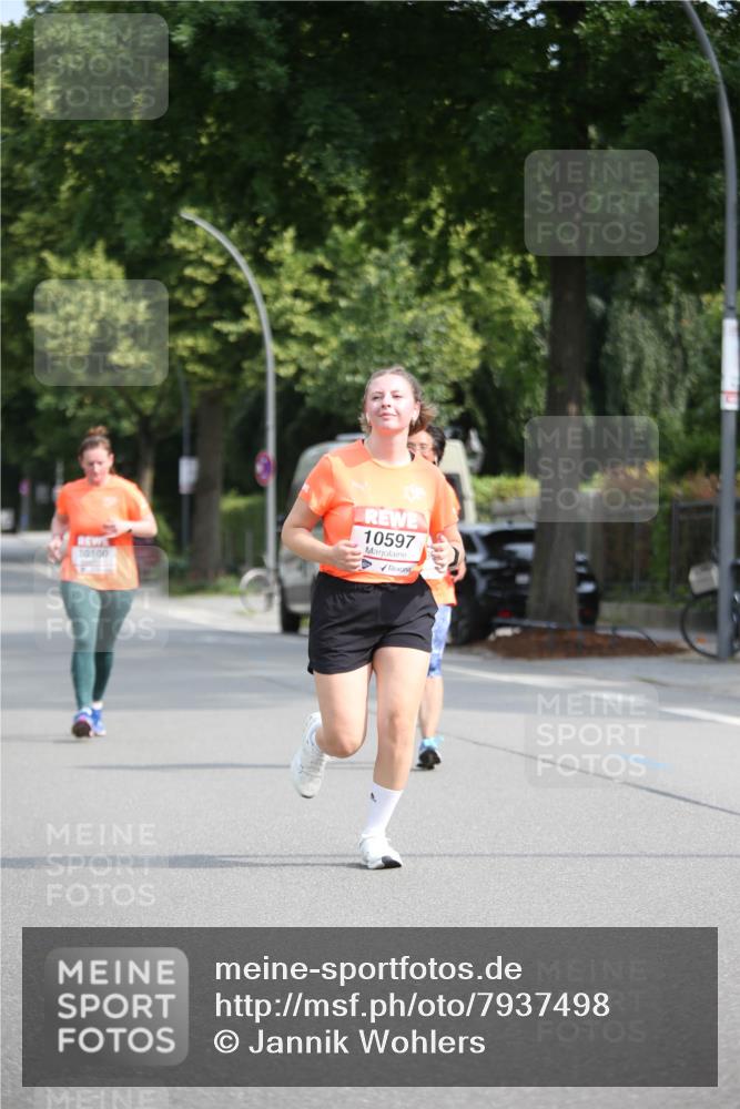 15.06.2025 - REWE Women's Run Jannik Wohlers http://msf.ph/oto/7937498 15.06.2025 09:55:23 Laufen 10597 meine-sportfotos.de