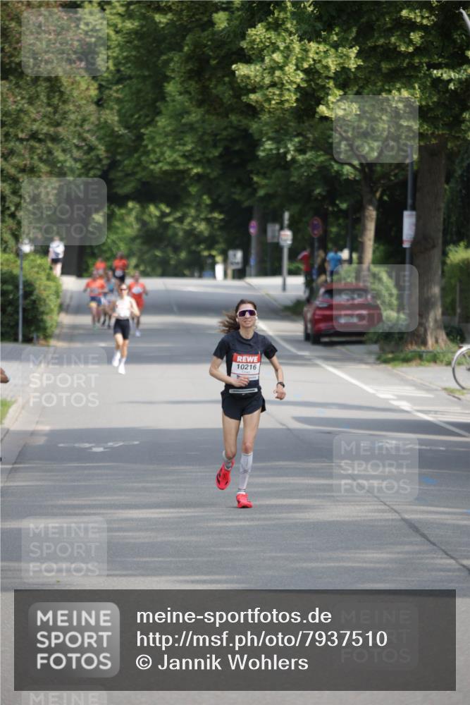 15.06.2025 - REWE Women's Run Jannik Wohlers http://msf.ph/oto/7937510 15.06.2025 08:43:24 Laufen 10216 meine-sportfotos.de