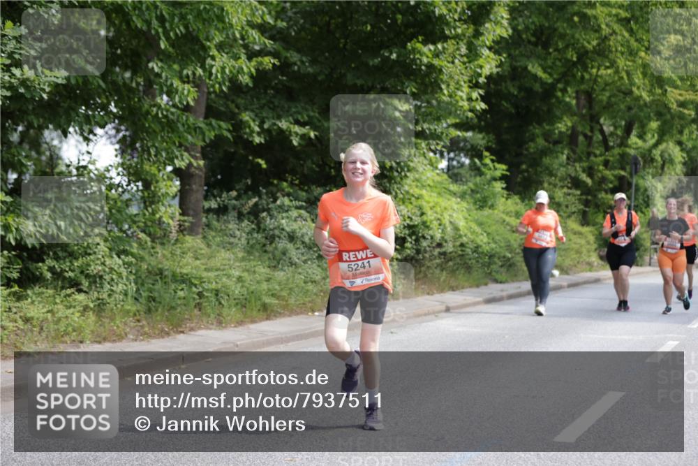 15.06.2025 - REWE Women's Run Jannik Wohlers http://msf.ph/oto/7937511 15.06.2025 10:14:05 Laufen 5241 meine-sportfotos.de