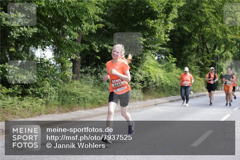15.06.2025 - REWE Women's Run Jannik Wohlers http://msf.ph/oto/7937525 15.06.2025 10:14:05 Laufen 5241, 6612 meine-sportfotos.de