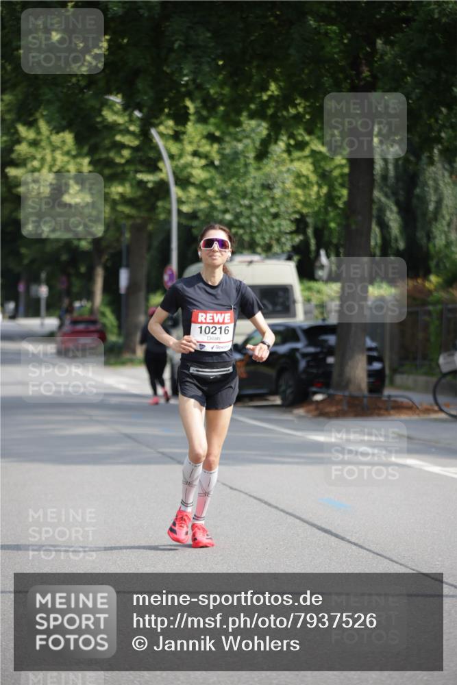 15.06.2025 - REWE Women's Run Jannik Wohlers http://msf.ph/oto/7937526 15.06.2025 08:43:28 Laufen 10216 meine-sportfotos.de