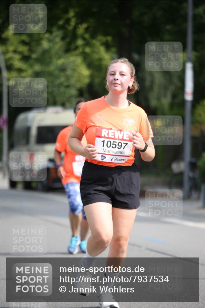 15.06.2025 - REWE Women's Run Jannik Wohlers http://msf.ph/oto/7937534 15.06.2025 09:55:24 Laufen 10597 meine-sportfotos.de
