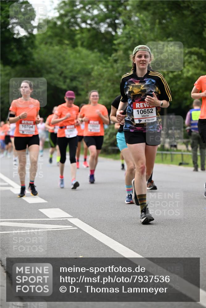 15.06.2025 - REWE Women's Run Dr. Thomas Lammeyer http://msf.ph/oto/7937536 15.06.2025 09:19:47 Laufen 10704, 10652 meine-sportfotos.de