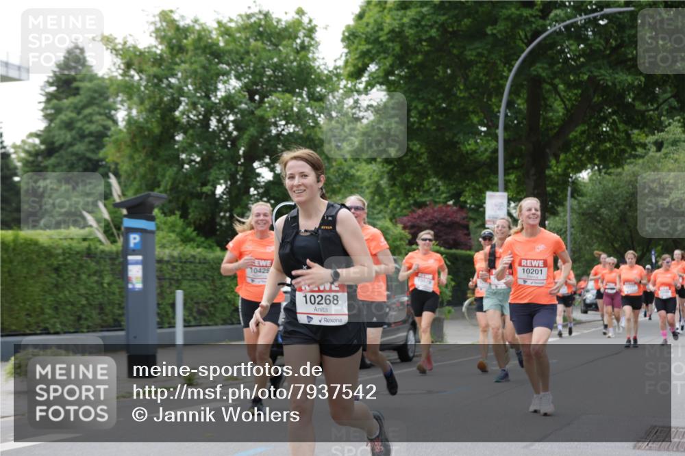 15.06.2025 - REWE Women's Run Jannik Wohlers http://msf.ph/oto/7937542 15.06.2025 08:26:59 Laufen 10425, 10268, 10579, 10201 meine-sportfotos.de