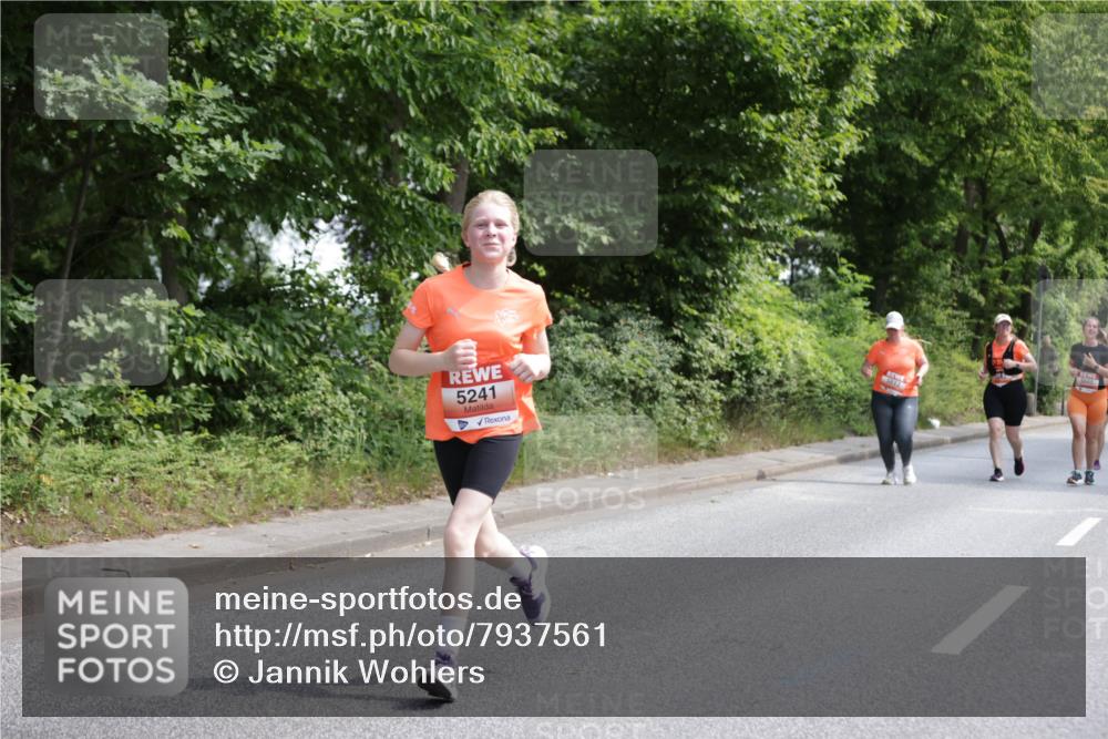 15.06.2025 - REWE Women's Run Jannik Wohlers http://msf.ph/oto/7937561 15.06.2025 10:14:05 Laufen 5241, 5612 meine-sportfotos.de