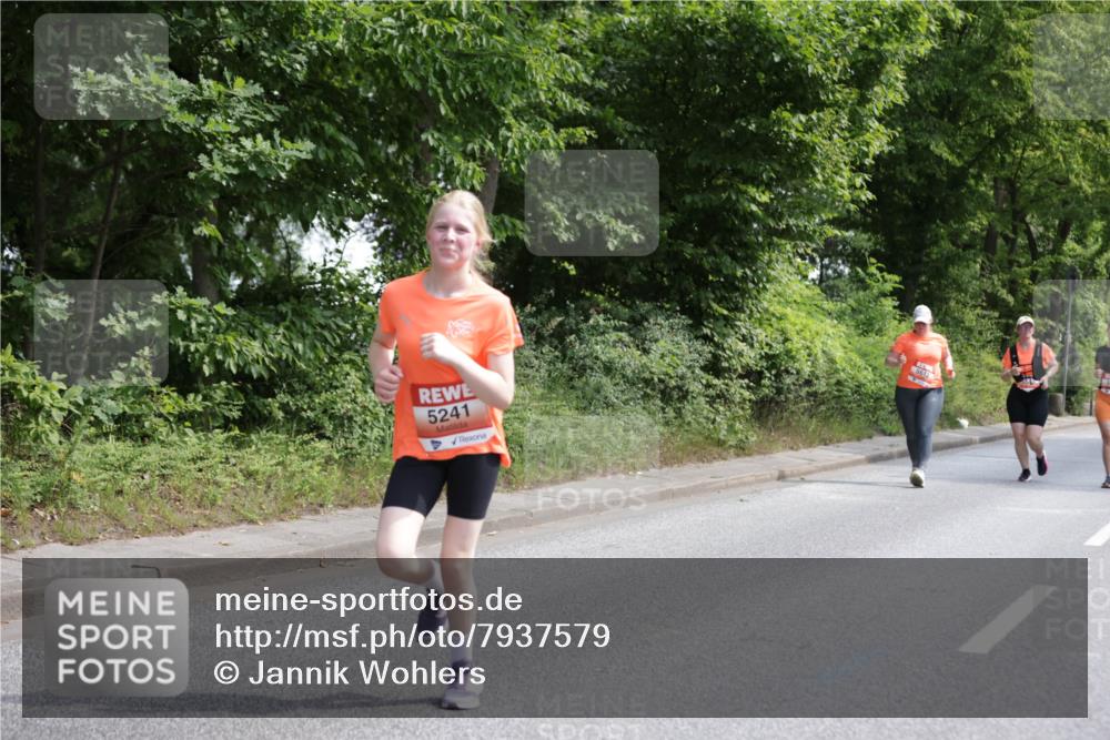 15.06.2025 - REWE Women's Run Jannik Wohlers http://msf.ph/oto/7937579 15.06.2025 10:14:06 Laufen 5241 meine-sportfotos.de