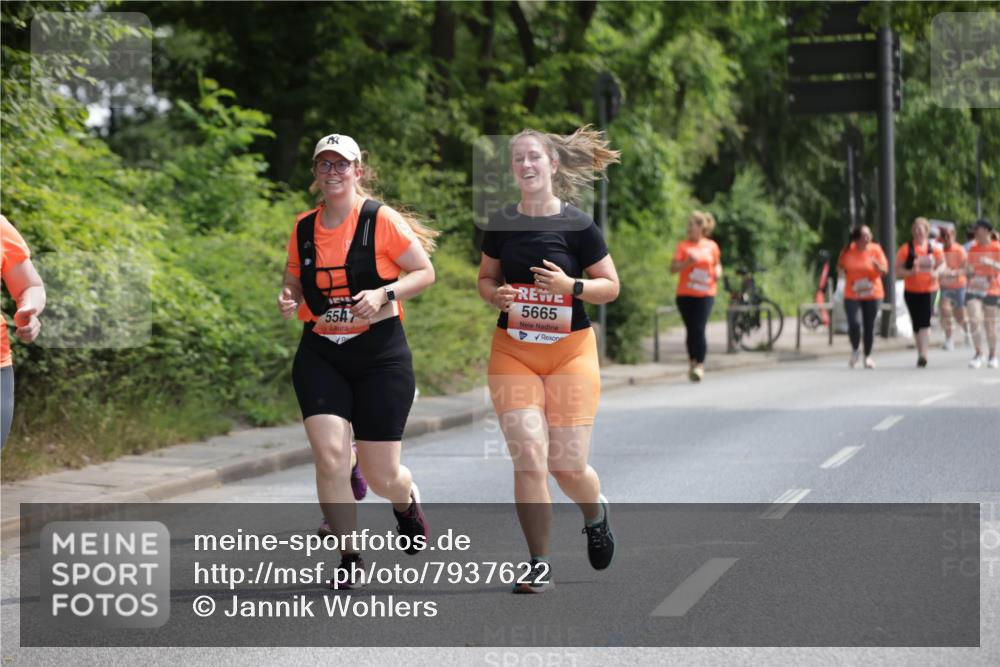 15.06.2025 - REWE Women's Run Jannik Wohlers http://msf.ph/oto/7937622 15.06.2025 10:14:09 Laufen 5547, 5665 meine-sportfotos.de