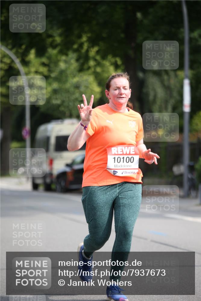 15.06.2025 - REWE Women's Run Jannik Wohlers http://msf.ph/oto/7937673 15.06.2025 09:55:27 Laufen 10100 meine-sportfotos.de
