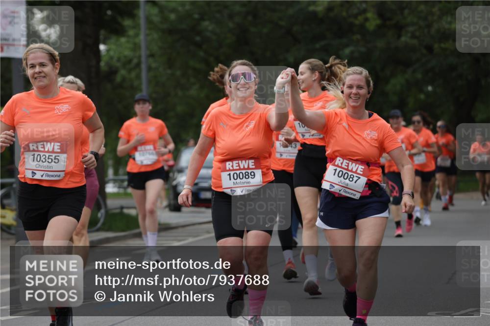 15.06.2025 - REWE Women's Run Jannik Wohlers http://msf.ph/oto/7937688 15.06.2025 08:27:03 Laufen 10796, 10355, 10089, 10087 meine-sportfotos.de