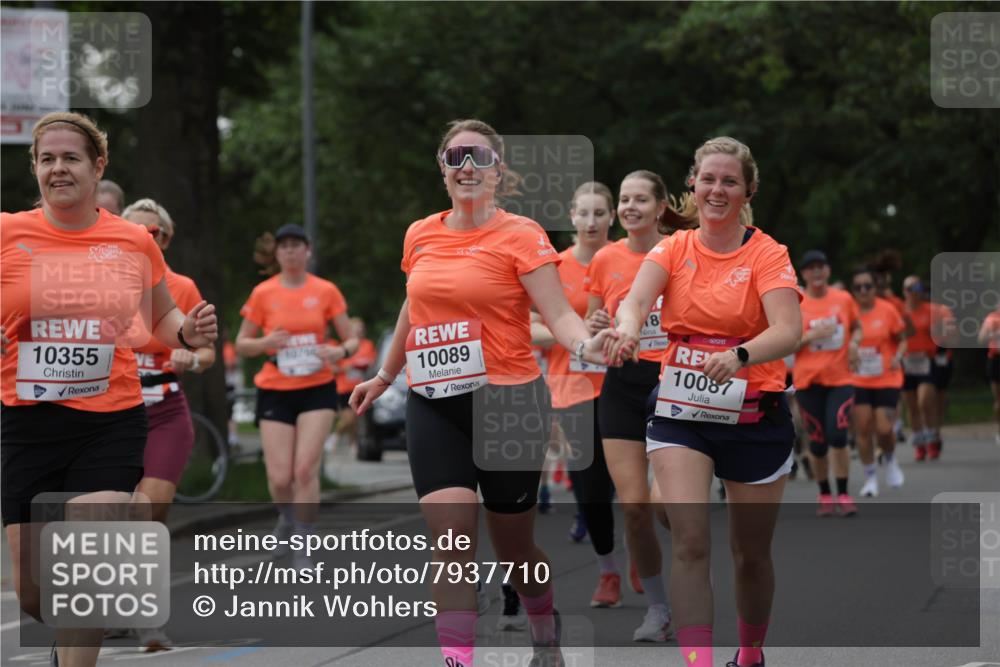 15.06.2025 - REWE Women's Run Jannik Wohlers http://msf.ph/oto/7937710 15.06.2025 08:27:03 Laufen 10355, 10, 90, 10089, 8, 10087 meine-sportfotos.de