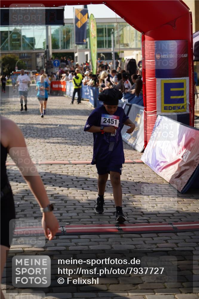 13.06.2025 - Holstenköstenlauf Felixshl http://msf.ph/oto/7937727 13.06.2025 18:05:23 Laufen 2363, 2451, 2612, 2817, 2862, 3156, 3853, 3854 meine-sportfotos.de