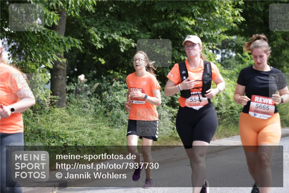 15.06.2025 - REWE Women's Run Jannik Wohlers http://msf.ph/oto/7937730 15.06.2025 10:14:11 Laufen 5547, 5665 meine-sportfotos.de