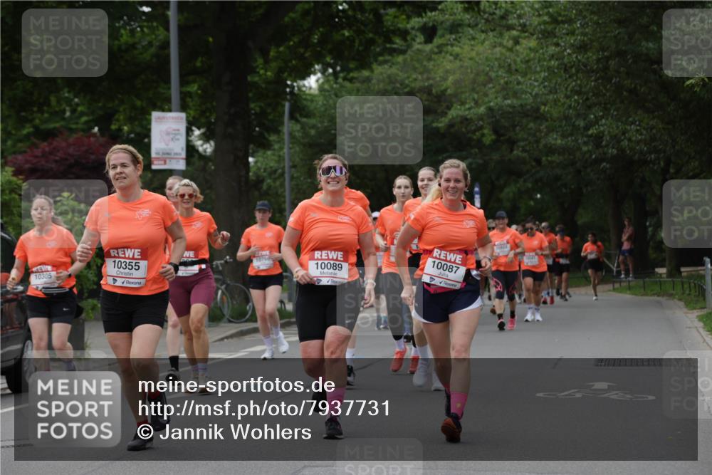 15.06.2025 - REWE Women's Run Jannik Wohlers http://msf.ph/oto/7937731 15.06.2025 08:27:03 Laufen 10305, 10355, 10760, 10089, 10087, 10822, 10041 meine-sportfotos.de