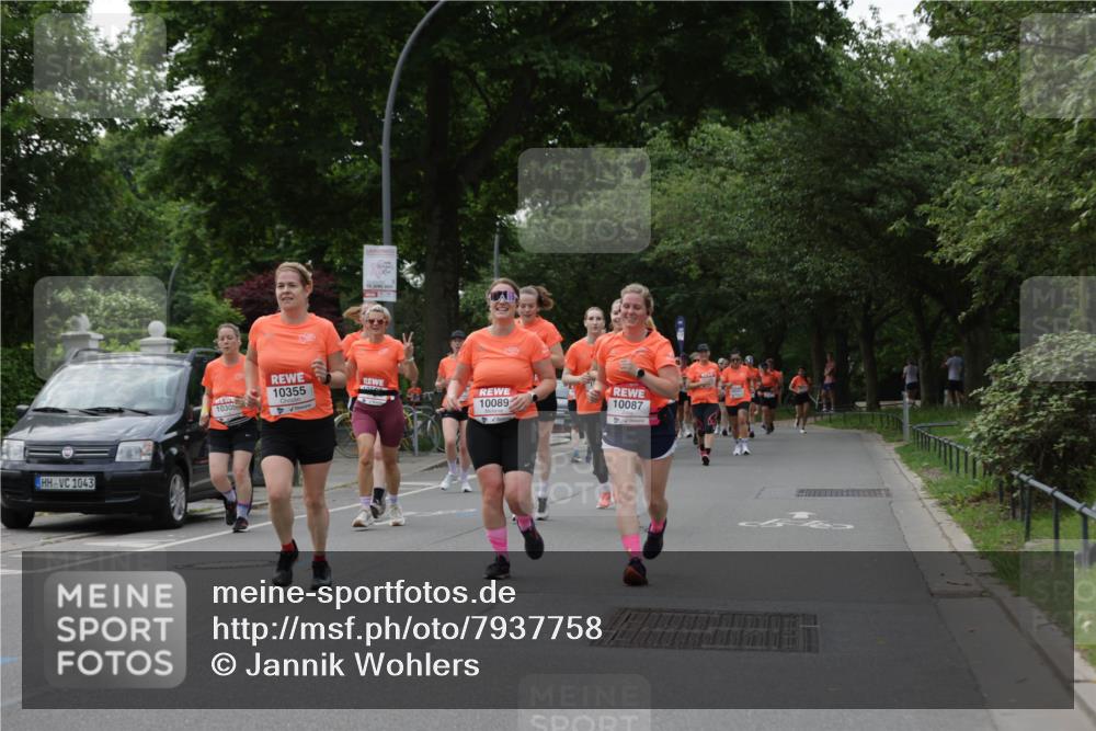 15.06.2025 - REWE Women's Run Jannik Wohlers http://msf.ph/oto/7937758 15.06.2025 08:27:04 Laufen 1043, 10355, 10305, 10089, 10087 meine-sportfotos.de
