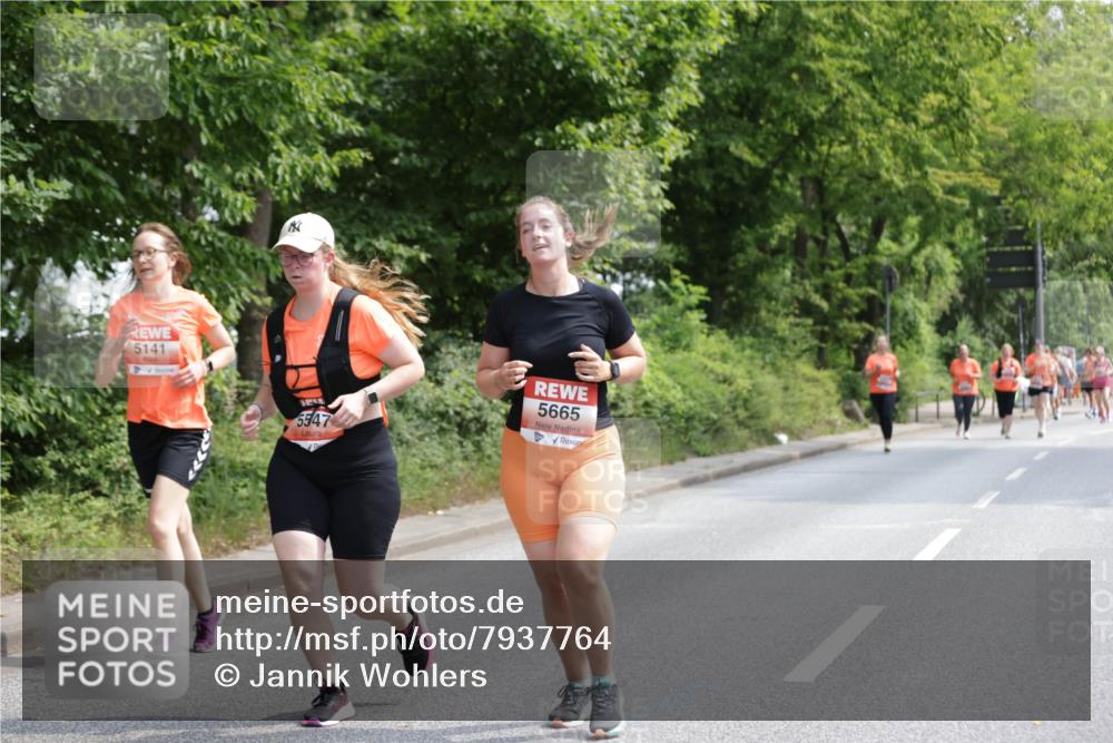 15.06.2025 - REWE Women's Run Jannik Wohlers http://msf.ph/oto/7937764 15.06.2025 10:14:12 Laufen 5141, 5547, 5665, 4 meine-sportfotos.de