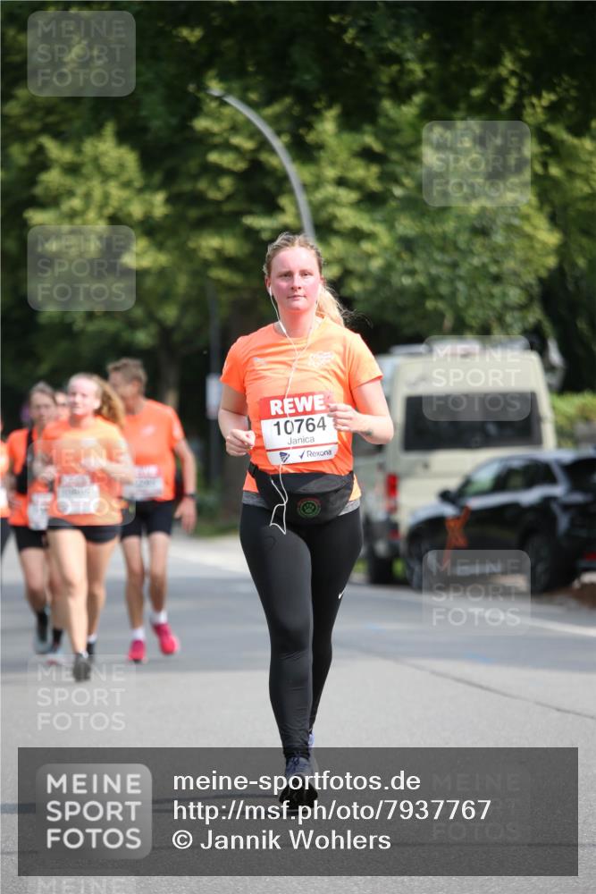 15.06.2025 - REWE Women's Run Jannik Wohlers http://msf.ph/oto/7937767 15.06.2025 09:55:39 Laufen 10764 meine-sportfotos.de