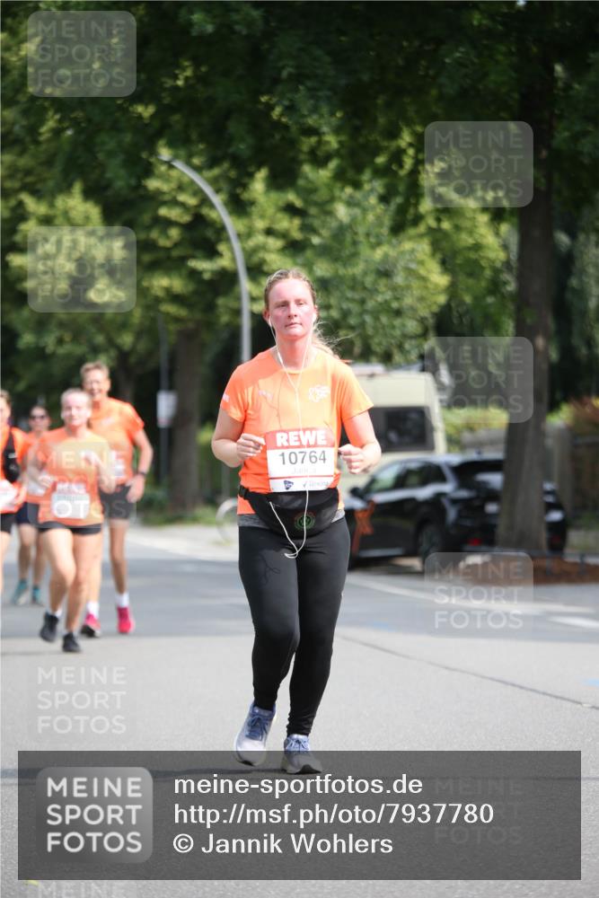 15.06.2025 - REWE Women's Run Jannik Wohlers http://msf.ph/oto/7937780 15.06.2025 09:55:40 Laufen 10764 meine-sportfotos.de