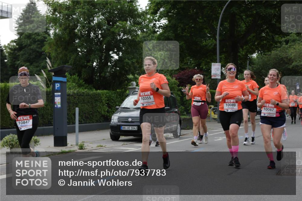 15.06.2025 - REWE Women's Run Jannik Wohlers http://msf.ph/oto/7937783 15.06.2025 08:27:05 Laufen 10847, 1043, 10355, 10089, 10087 meine-sportfotos.de