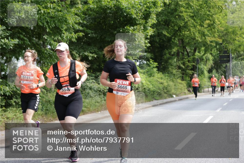 15.06.2025 - REWE Women's Run Jannik Wohlers http://msf.ph/oto/7937791 15.06.2025 10:14:13 Laufen 5141, 5547, 5665 meine-sportfotos.de