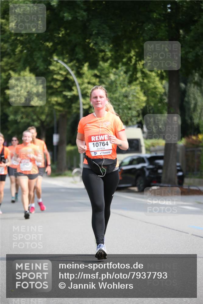 15.06.2025 - REWE Women's Run Jannik Wohlers http://msf.ph/oto/7937793 15.06.2025 09:55:40 Laufen 10764 meine-sportfotos.de