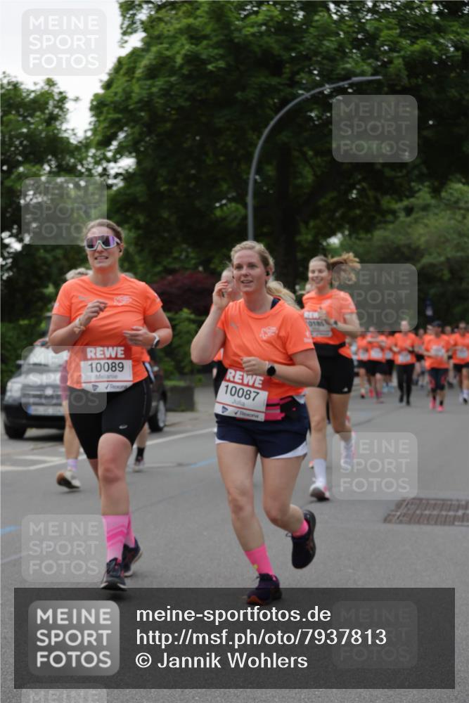 15.06.2025 - REWE Women's Run Jannik Wohlers http://msf.ph/oto/7937813 15.06.2025 08:27:06 Laufen 10089, 10087 meine-sportfotos.de