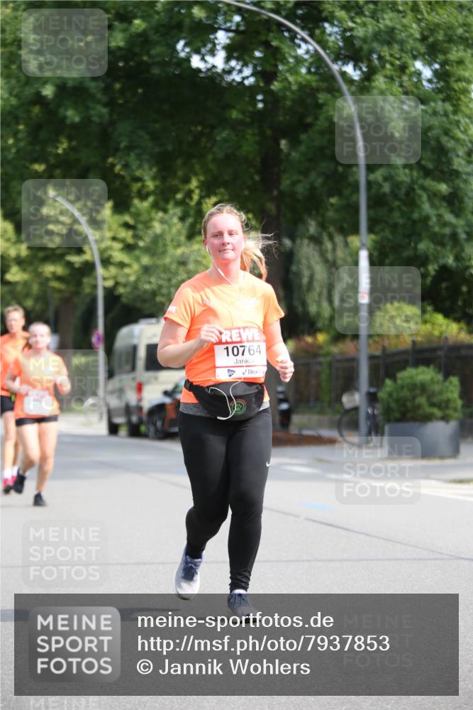 15.06.2025 - REWE Women's Run Jannik Wohlers http://msf.ph/oto/7937853 15.06.2025 09:55:41 Laufen 10764 meine-sportfotos.de