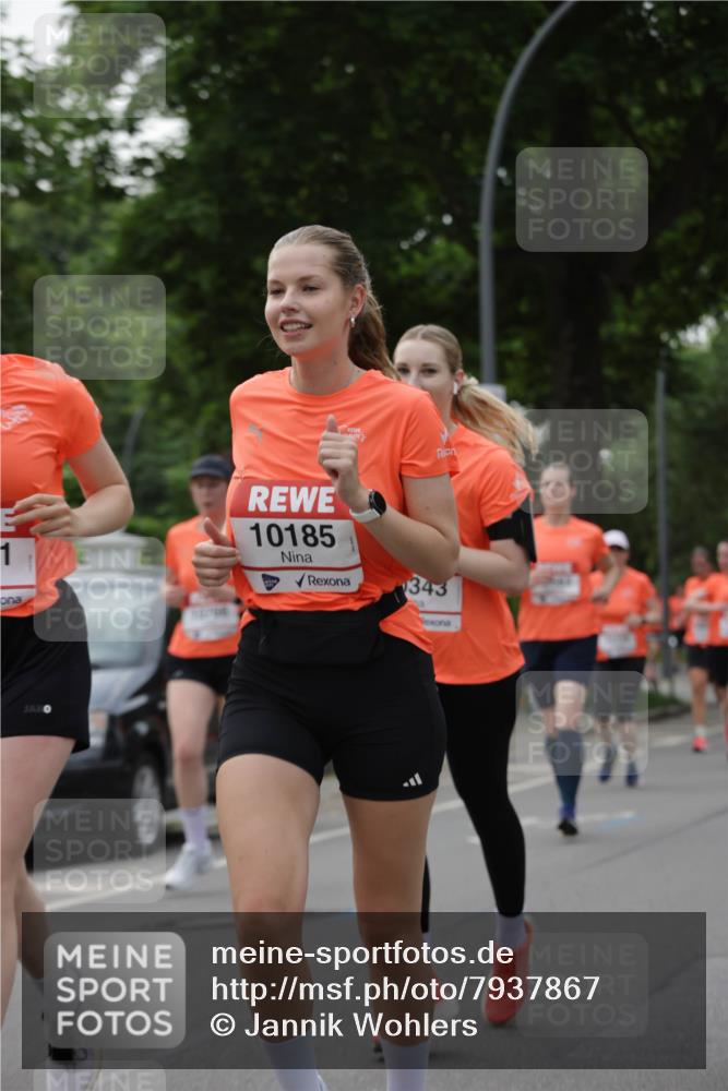 15.06.2025 - REWE Women's Run Jannik Wohlers http://msf.ph/oto/7937867 15.06.2025 08:27:07 Laufen 1, 10185, 343 meine-sportfotos.de