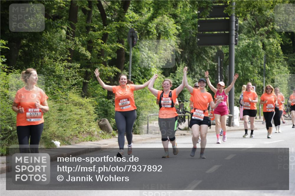 15.06.2025 - REWE Women's Run Jannik Wohlers http://msf.ph/oto/7937892 15.06.2025 10:14:17 Laufen 5171, 5654, 5629, 5572, 5488, 5545 meine-sportfotos.de