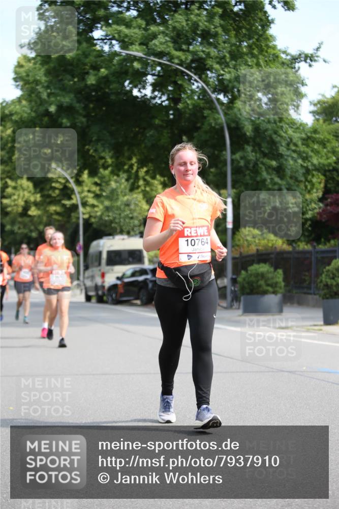 15.06.2025 - REWE Women's Run Jannik Wohlers http://msf.ph/oto/7937910 15.06.2025 09:55:42 Laufen 10764 meine-sportfotos.de