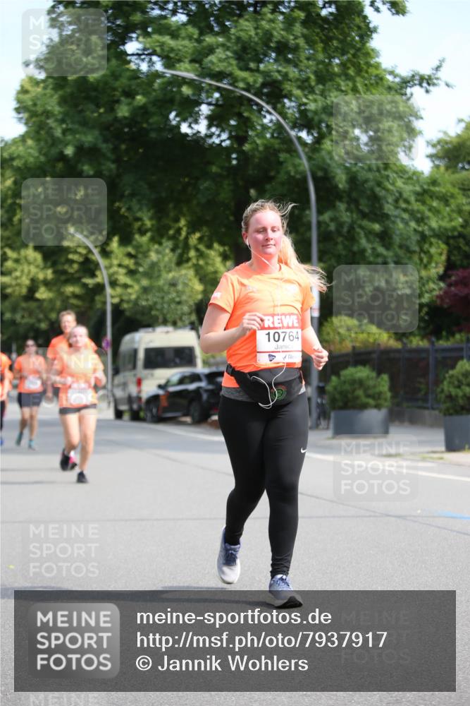 15.06.2025 - REWE Women's Run Jannik Wohlers http://msf.ph/oto/7937917 15.06.2025 09:55:42 Laufen 10764 meine-sportfotos.de