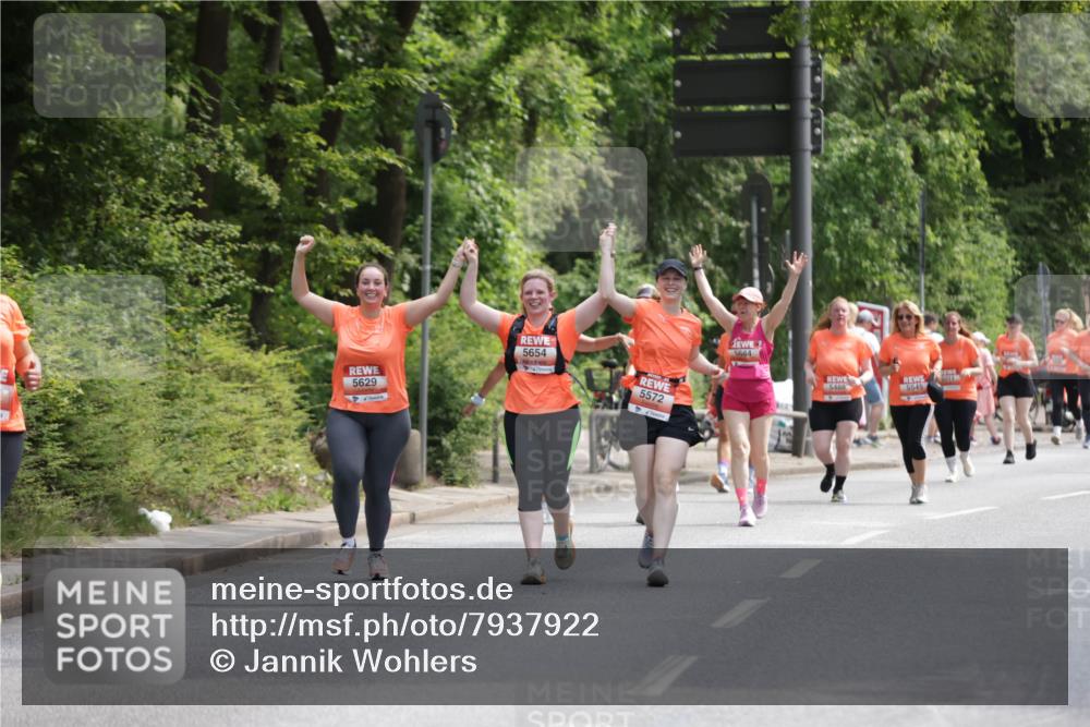 15.06.2025 - REWE Women's Run Jannik Wohlers http://msf.ph/oto/7937922 15.06.2025 10:14:17 Laufen 5654, 5572, 5629, 5684, 5488, 5545 meine-sportfotos.de