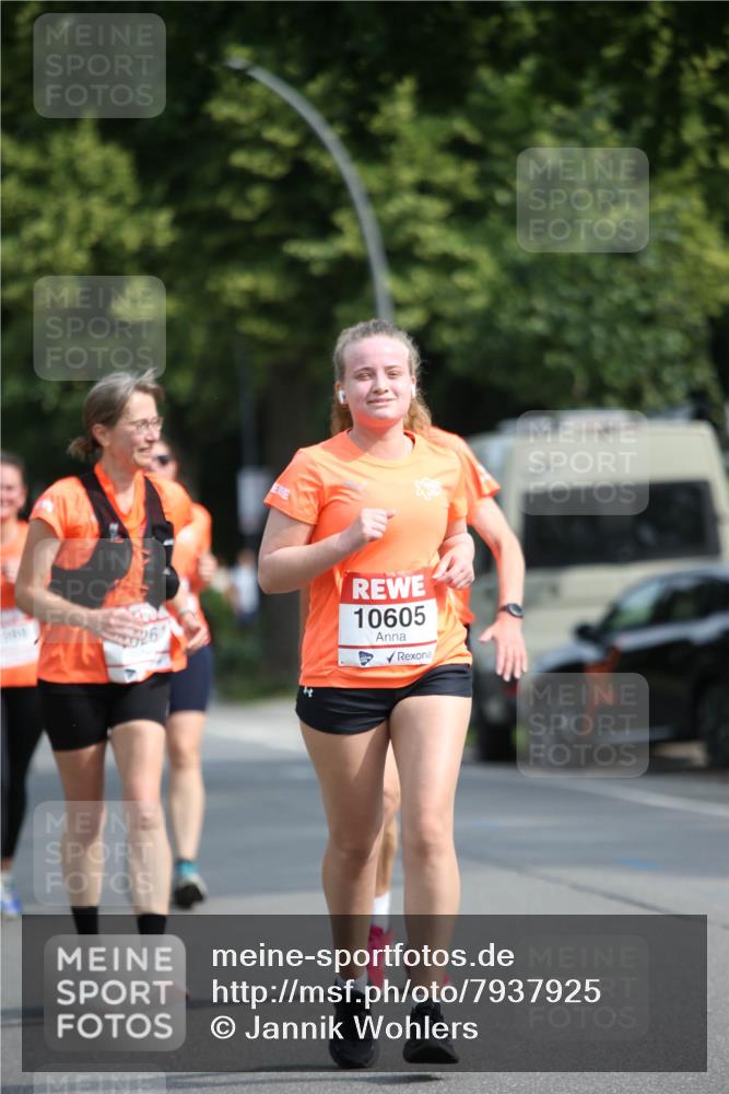 15.06.2025 - REWE Women's Run Jannik Wohlers http://msf.ph/oto/7937925 15.06.2025 09:55:43 Laufen 10605 meine-sportfotos.de