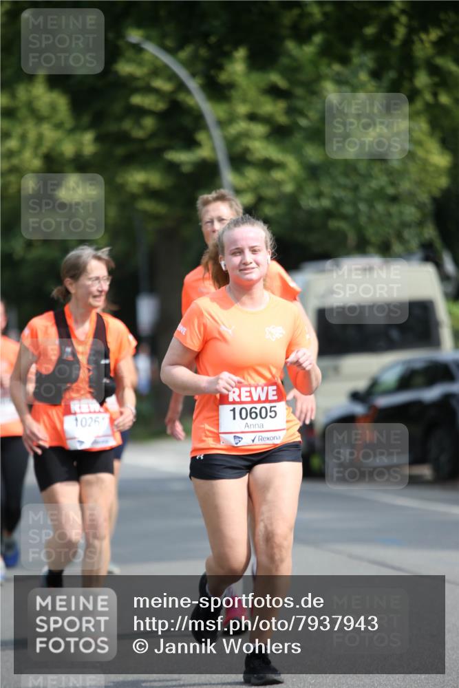 15.06.2025 - REWE Women's Run Jannik Wohlers http://msf.ph/oto/7937943 15.06.2025 09:55:43 Laufen 1026, 10605 meine-sportfotos.de