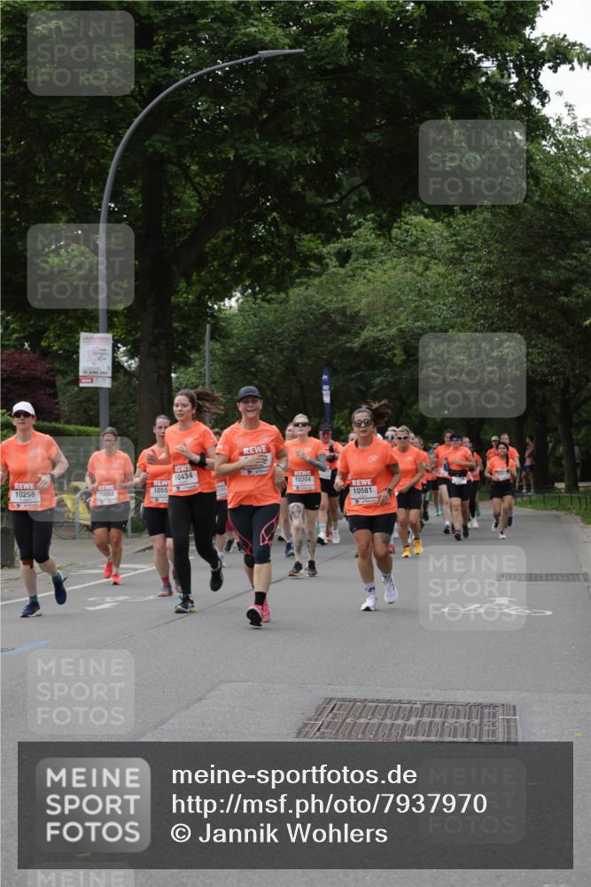 15.06.2025 - REWE Women's Run Jannik Wohlers http://msf.ph/oto/7937970 15.06.2025 08:27:10 Laufen 5, 2025, 10434, 10258, 10062, 1055, 10204, 10581 meine-sportfotos.de