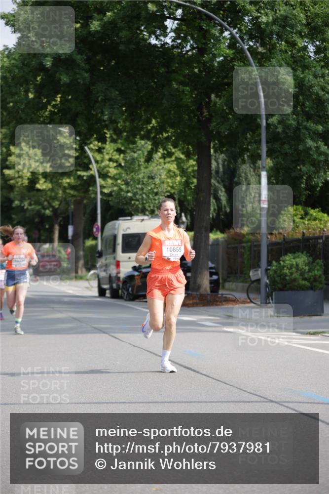 15.06.2025 - REWE Women's Run Jannik Wohlers http://msf.ph/oto/7937981 15.06.2025 08:43:45 Laufen 10859 meine-sportfotos.de