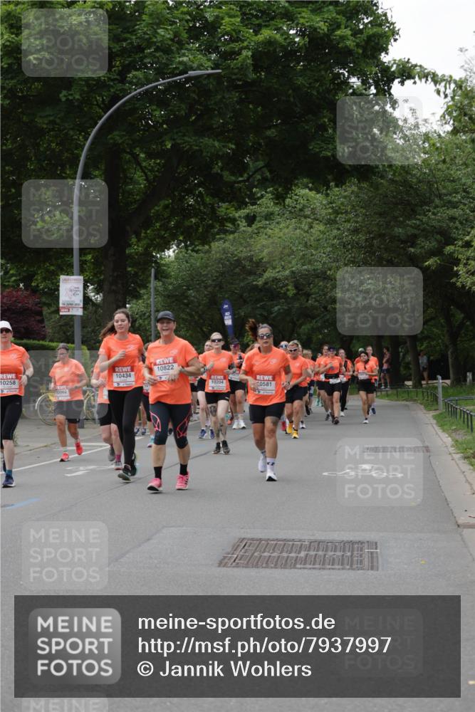 15.06.2025 - REWE Women's Run Jannik Wohlers http://msf.ph/oto/7937997 15.06.2025 08:27:10 Laufen 10434, 10822, 0581 meine-sportfotos.de