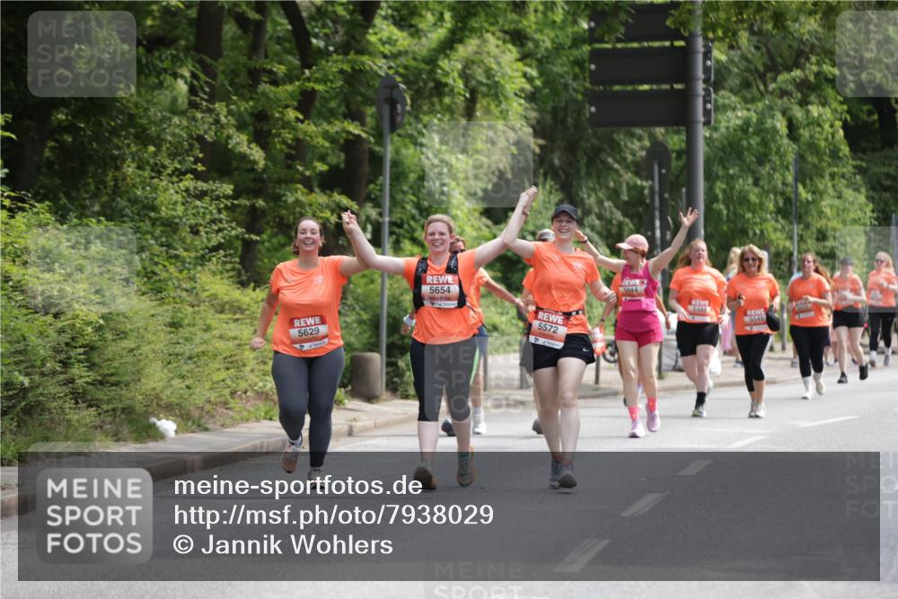 15.06.2025 - REWE Women's Run Jannik Wohlers http://msf.ph/oto/7938029 15.06.2025 10:14:18 Laufen 5629, 5654, 5572, 5684, 6408, 5545 meine-sportfotos.de