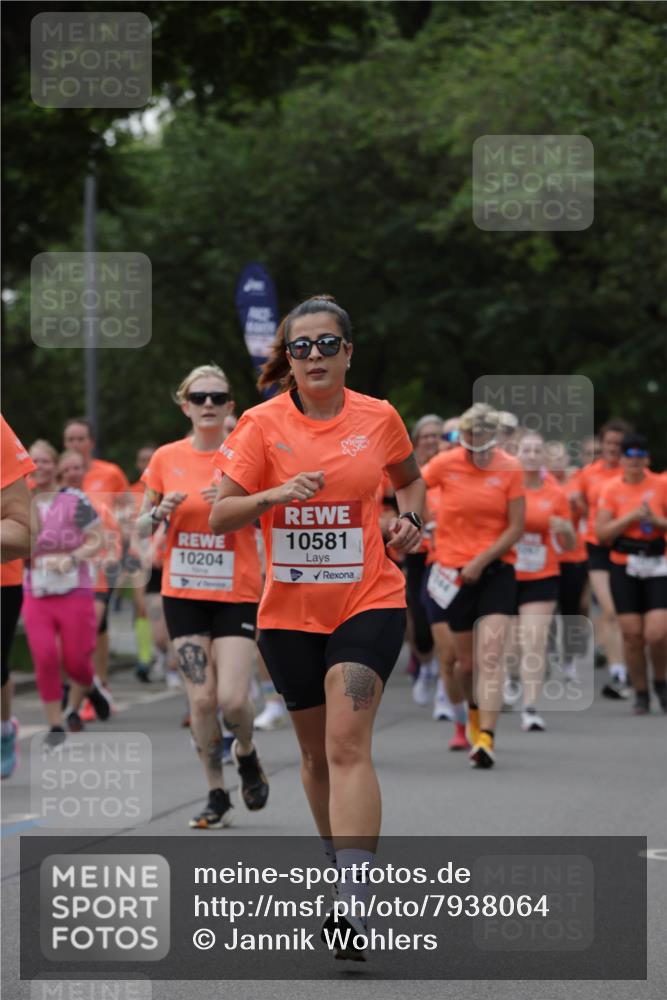15.06.2025 - REWE Women's Run Jannik Wohlers http://msf.ph/oto/7938064 15.06.2025 08:27:12 Laufen 10581, 10204 meine-sportfotos.de