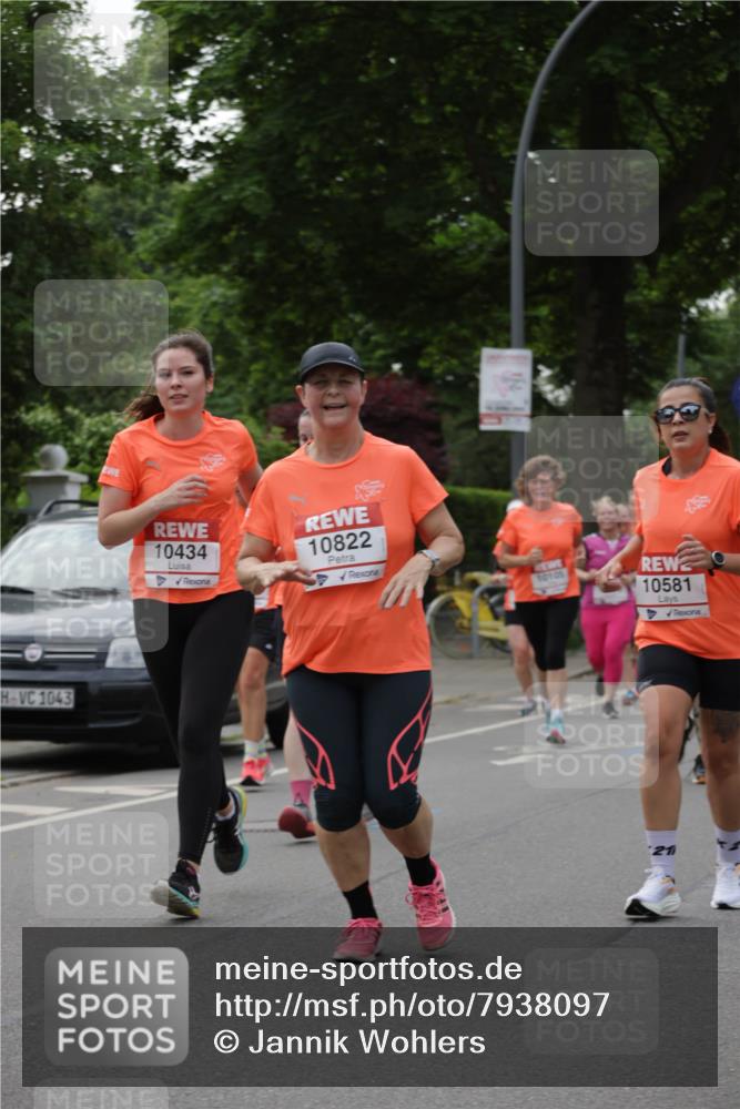 15.06.2025 - REWE Women's Run Jannik Wohlers http://msf.ph/oto/7938097 15.06.2025 08:27:13 Laufen 1043, 10434, 10822, 10105, 10581, 211 meine-sportfotos.de