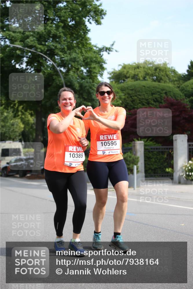 15.06.2025 - REWE Women's Run Jannik Wohlers http://msf.ph/oto/7938164 15.06.2025 09:55:50 Laufen 10595, 10389 meine-sportfotos.de
