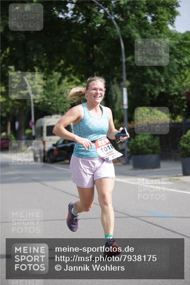 15.06.2025 - REWE Women's Run Jannik Wohlers http://msf.ph/oto/7938175 15.06.2025 08:43:51 Laufen 1018 meine-sportfotos.de