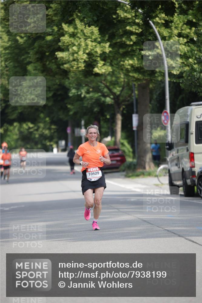 15.06.2025 - REWE Women's Run Jannik Wohlers http://msf.ph/oto/7938199 15.06.2025 08:43:53 Laufen 10529 meine-sportfotos.de