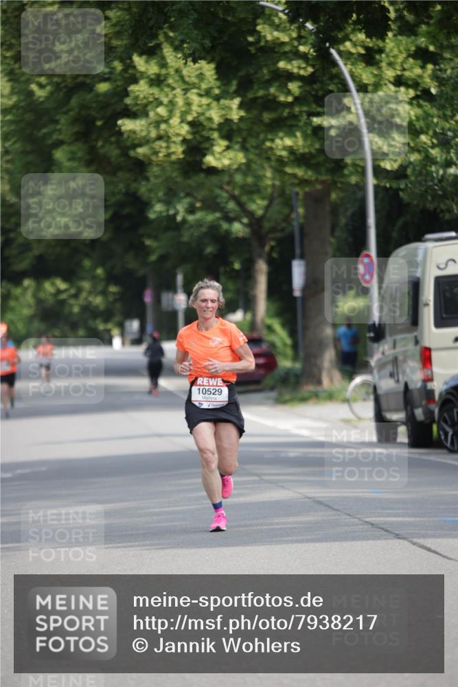 15.06.2025 - REWE Women's Run Jannik Wohlers http://msf.ph/oto/7938217 15.06.2025 08:43:54 Laufen 10529 meine-sportfotos.de