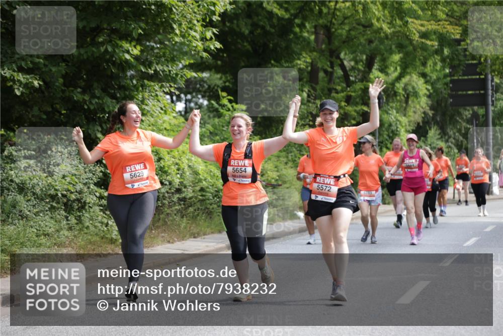 15.06.2025 - REWE Women's Run Jannik Wohlers http://msf.ph/oto/7938232 15.06.2025 10:14:24 Laufen 5629, 5654, 5572, 5283 meine-sportfotos.de